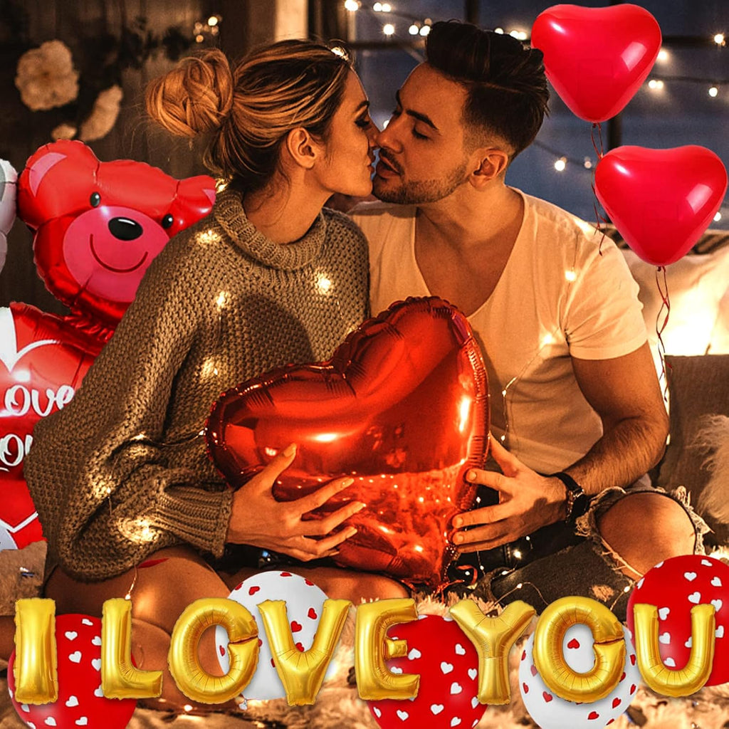 1062Pcs Valentine'S Day Balloons Decoration Set, 1000 Red Rose Leaves, Love Heart Balloons, Love Bear Balloons, I Love You Balloons, Red Heart Balloons, Romantic Decor for Wedding Anniversary